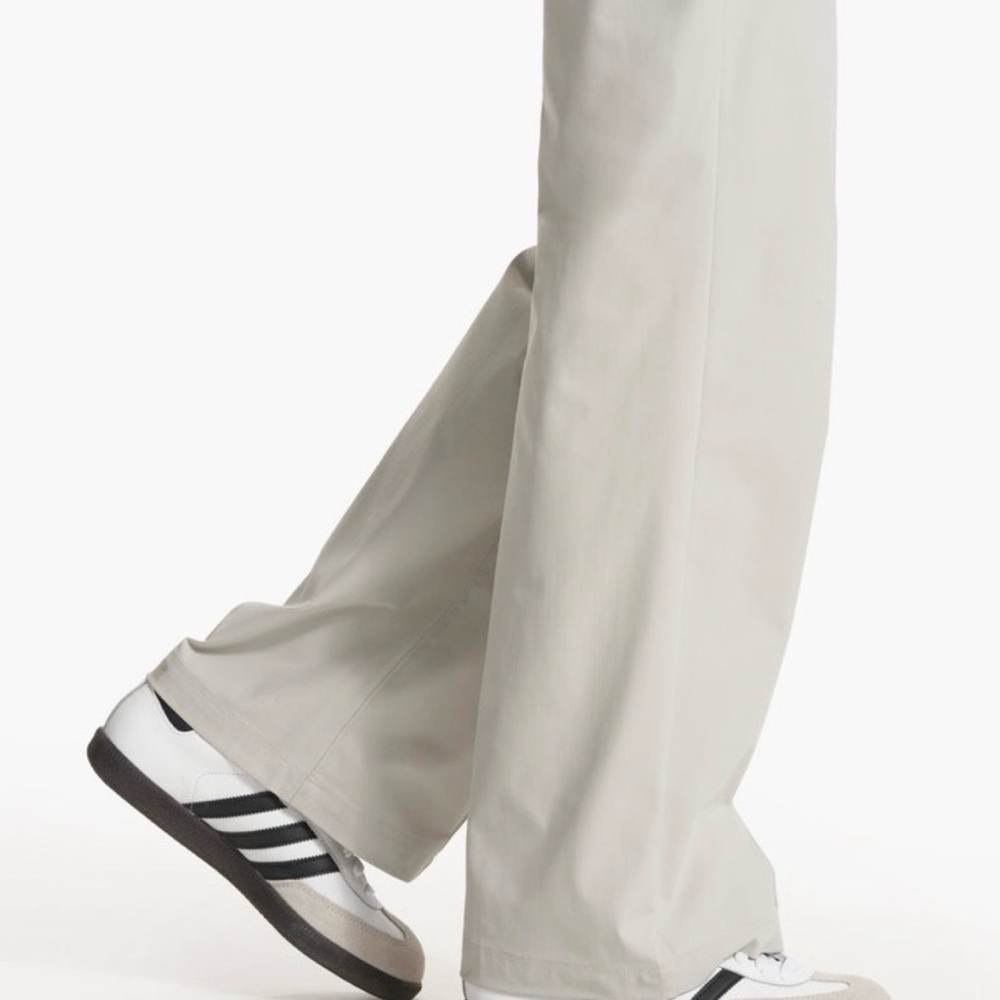 Vuori Women's Cream Wide Leg Pants - Picture 2 of 6